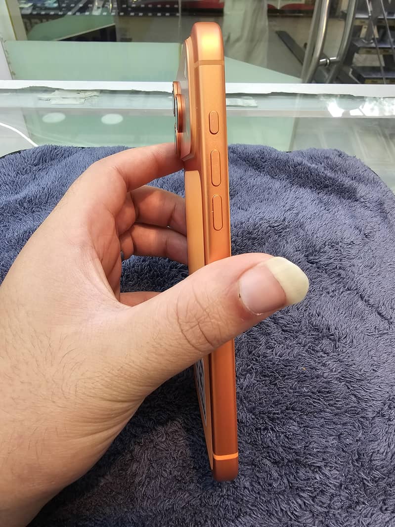 Apple iPhone 17 Pro Max 3