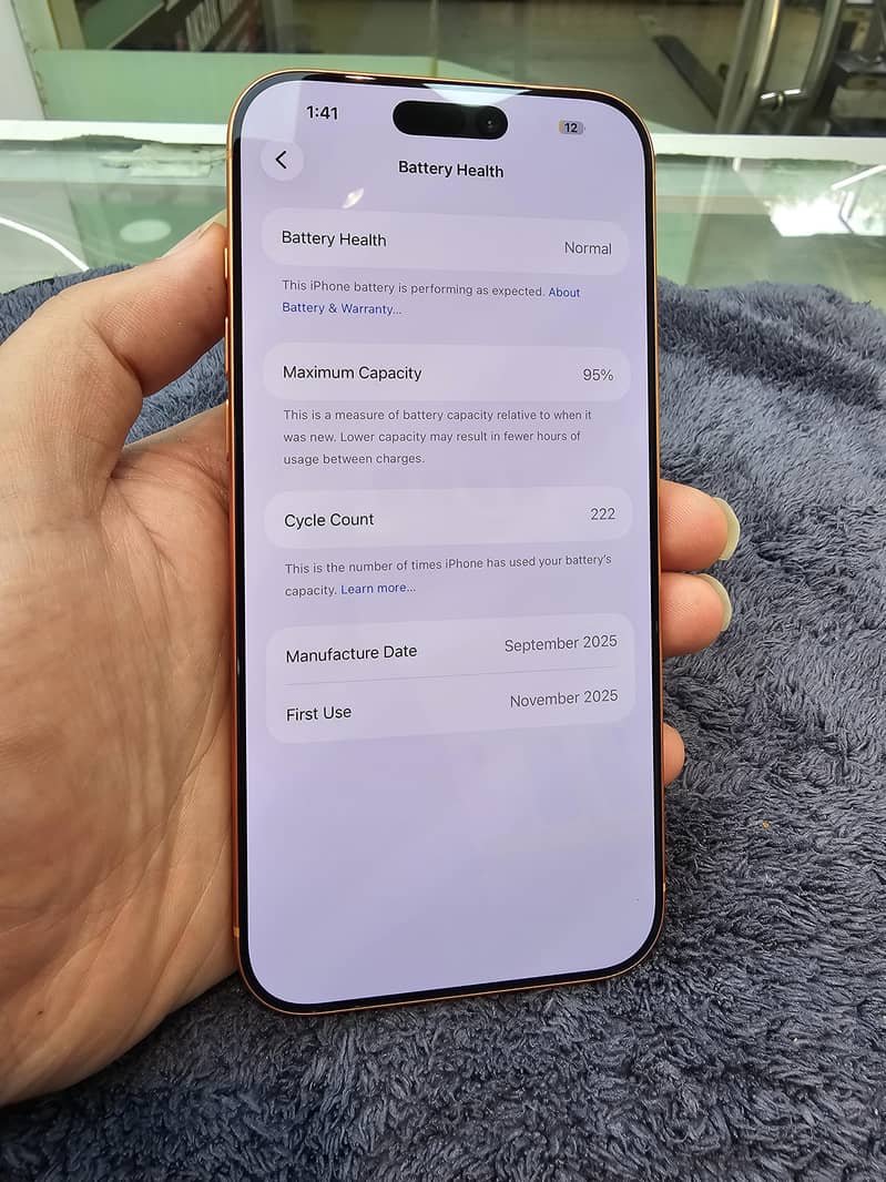 Apple iPhone 17 Pro Max 4