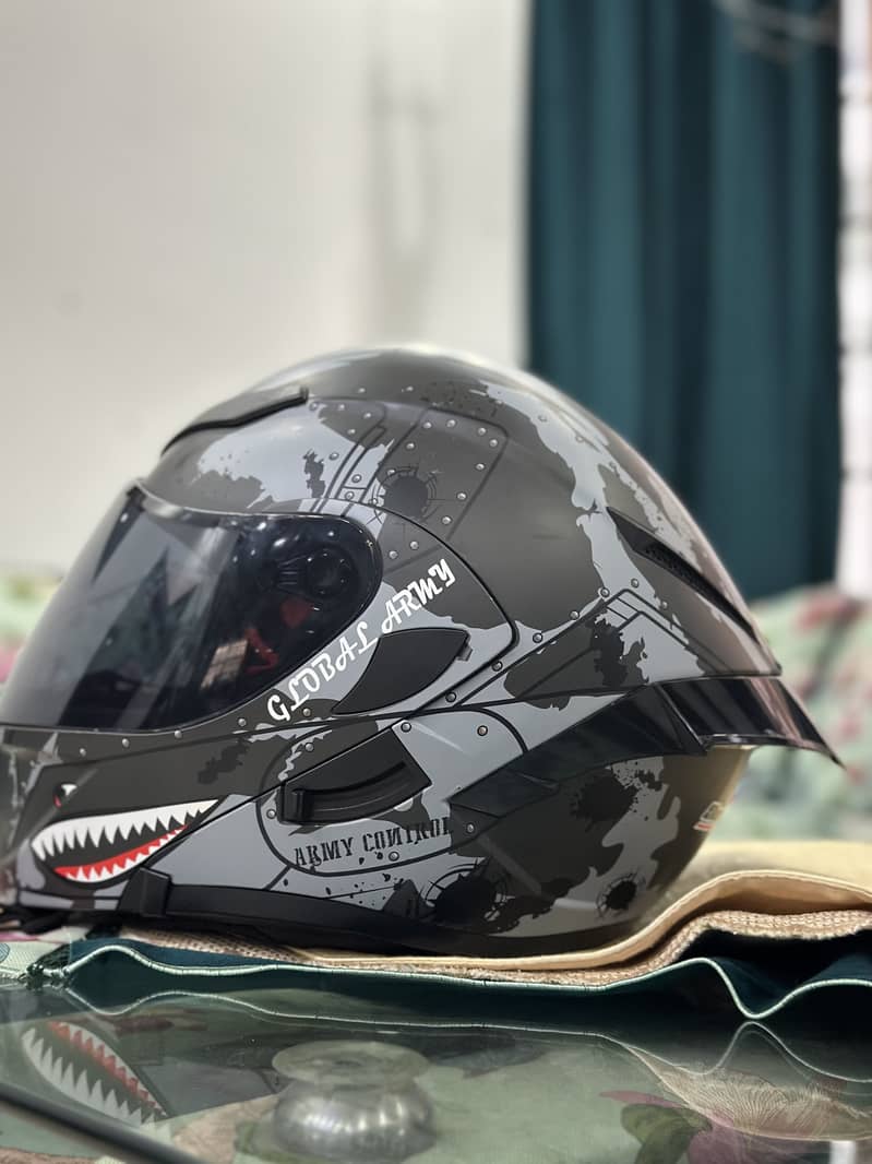 Helmet 4