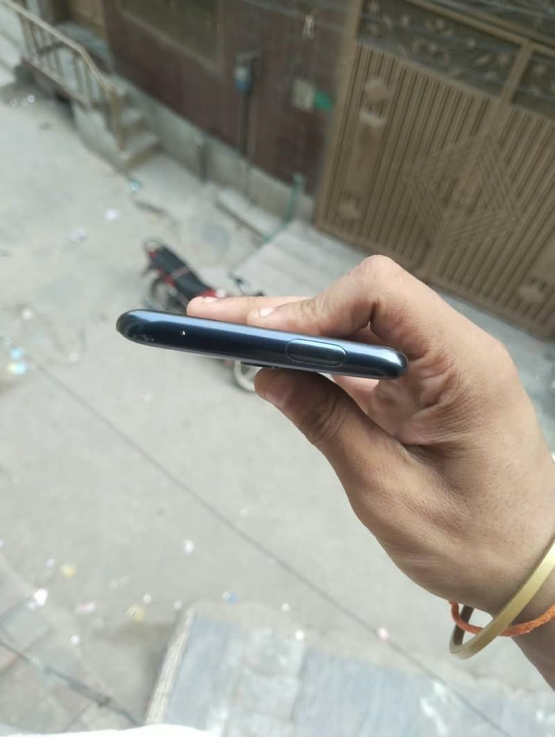 One Plus 7 Pro 3