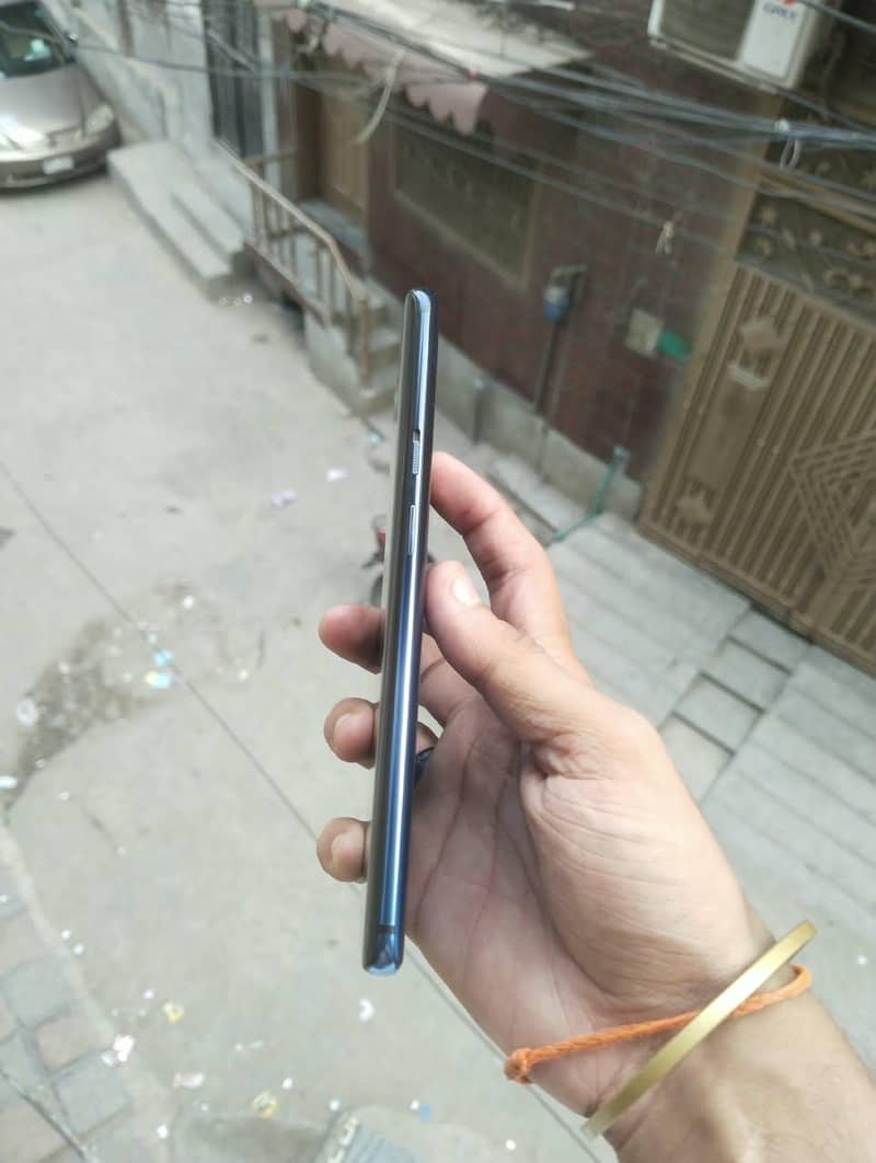 One Plus 7 Pro 4