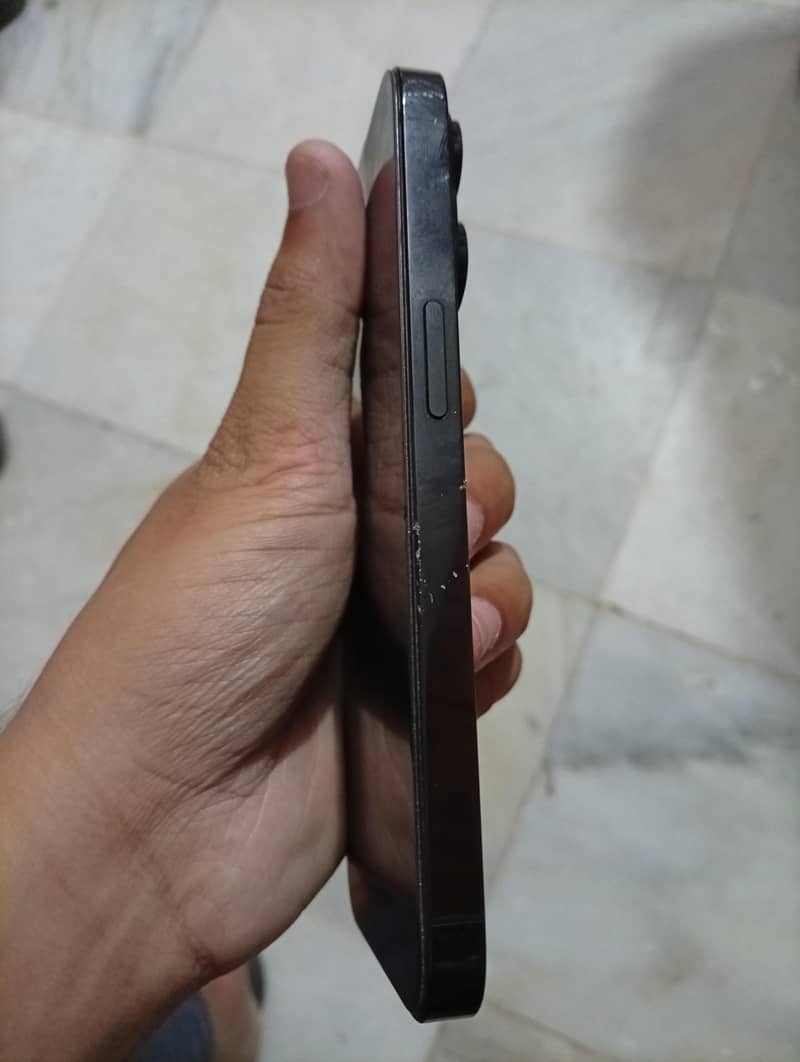 Apple iPhone 14 Pro 2