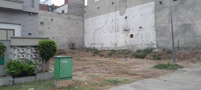 5 Marla Builder Location Plot Available for Sale