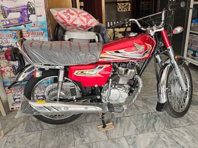 Honda 125 27 ki shape main bilkul new only 840km chla