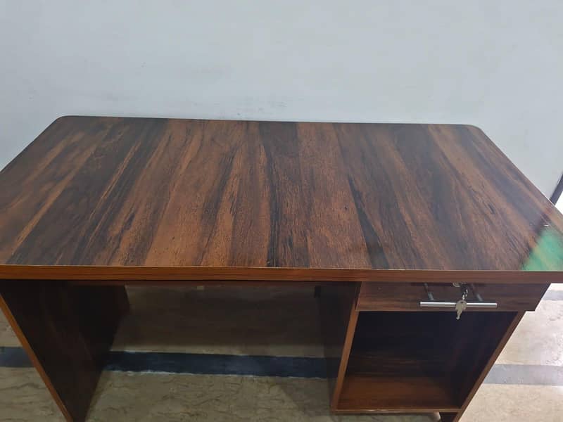 computer and laptop table 2
