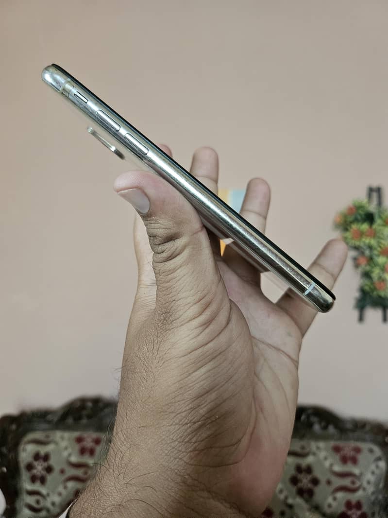 Apple iPhone X 1