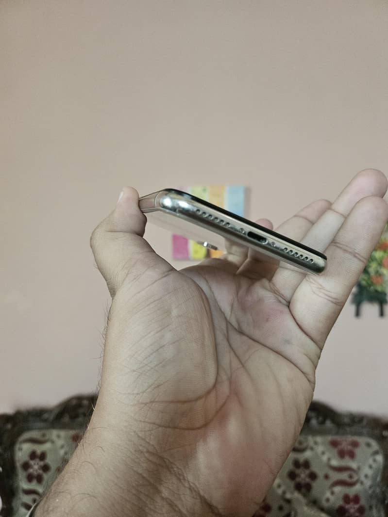 Apple iPhone X 2