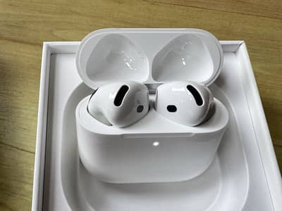Apple AirPods 4 with ANC in 10/10 with 10 Months Warranty