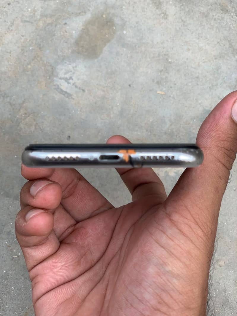 Apple iPhone X 2