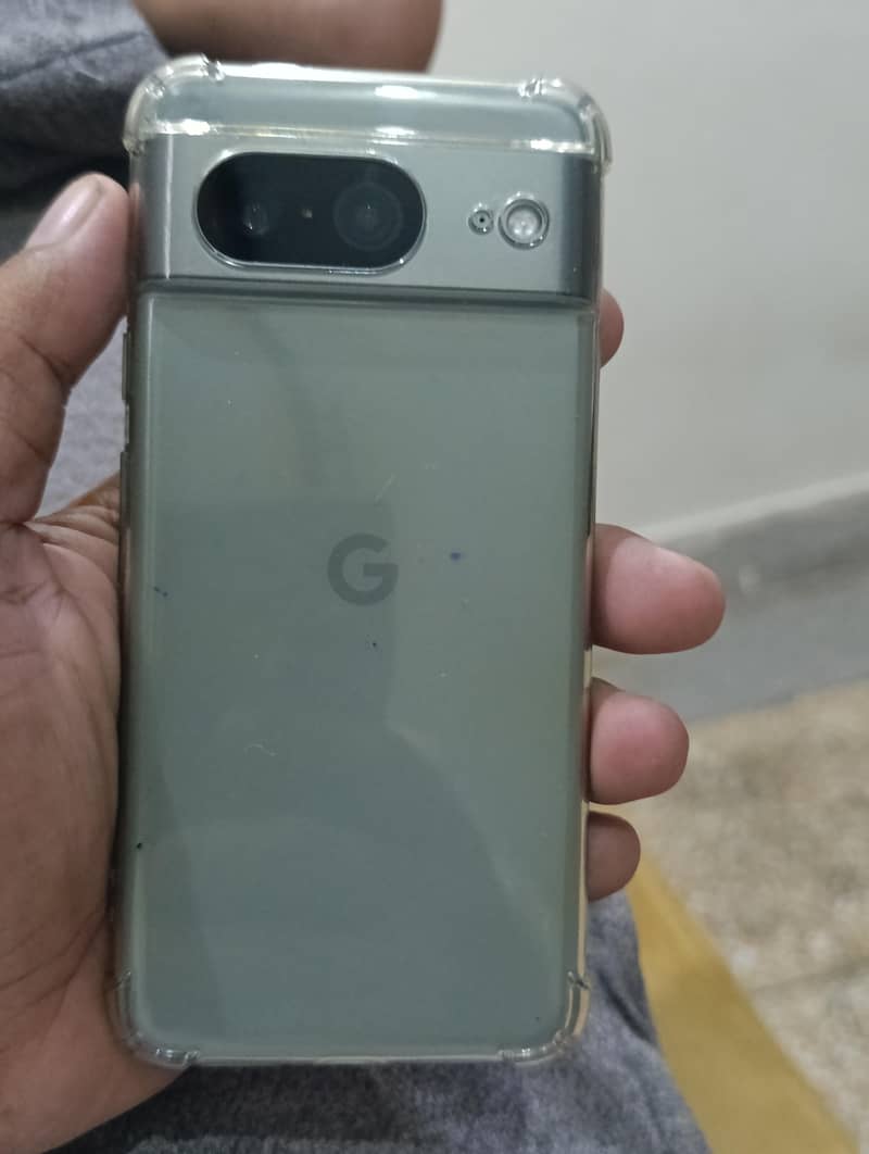 Google Pixel 8 1