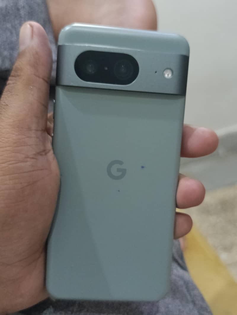 Google Pixel 8 5
