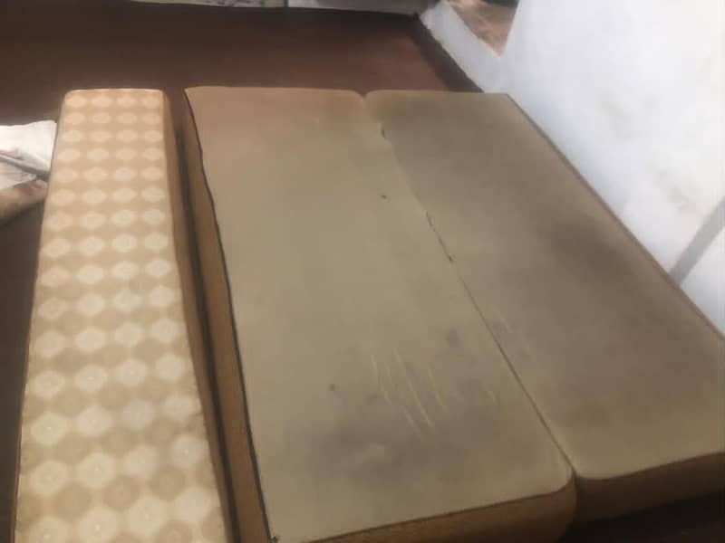 sofa combed  condition 10/08 1