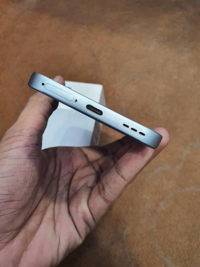 Oppo A6 Pro 3