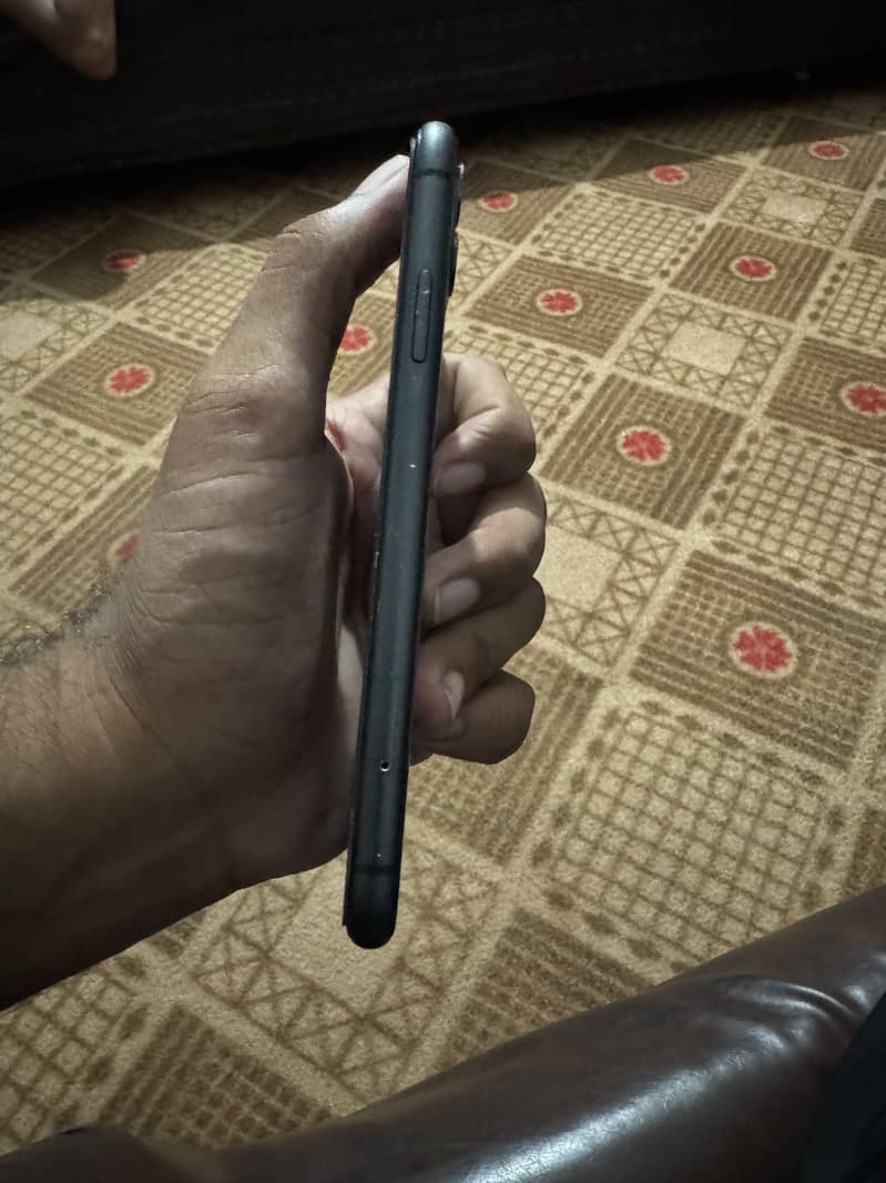 Apple iPhone 11 1