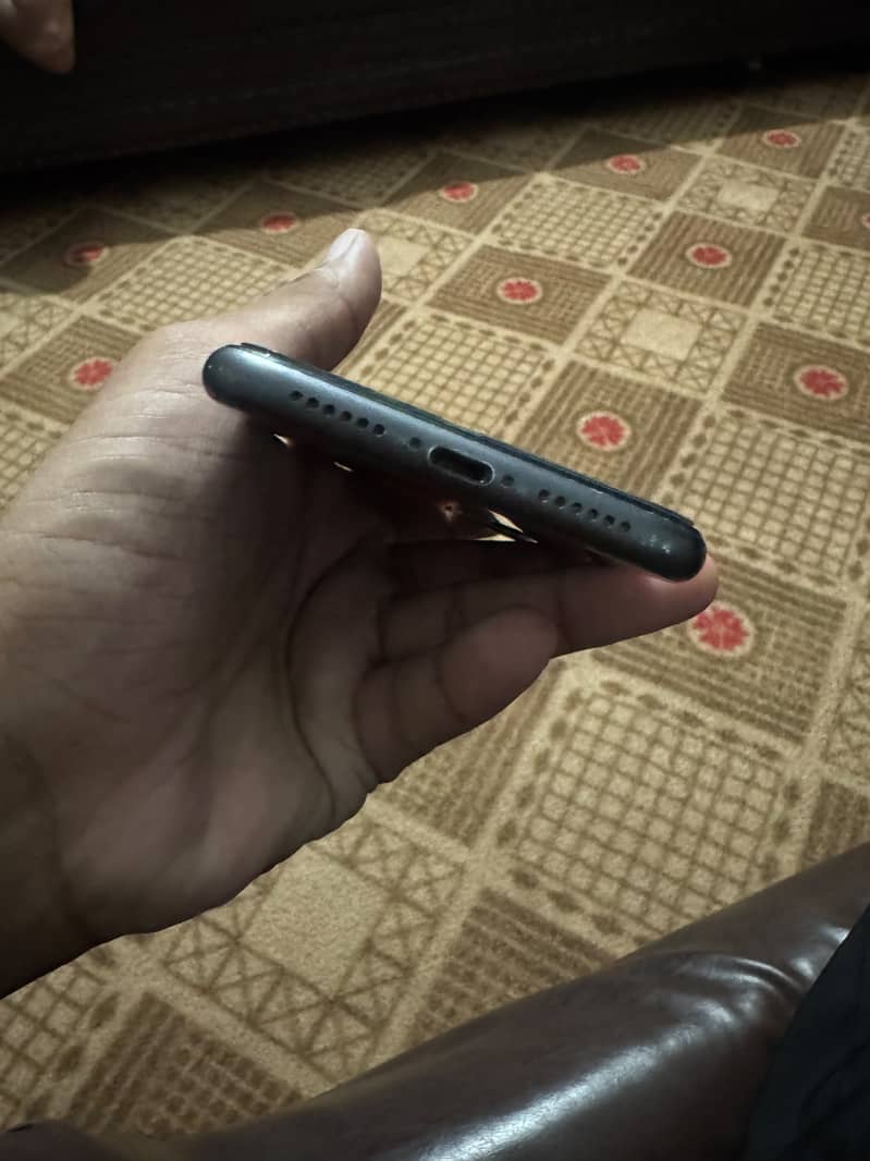 Apple iPhone 11 2