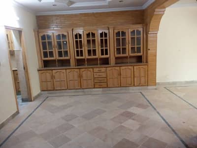 F11/1 60*100 upper portion for rent out class
