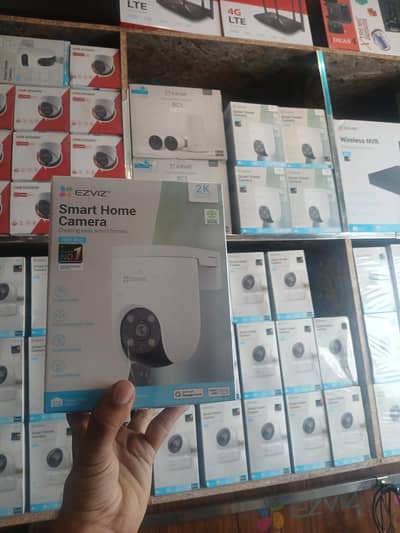 H8C PRO 2K RESOLUTION SMART WIFI OUTDOOR CAMERA SMART TRACKING HUMAN