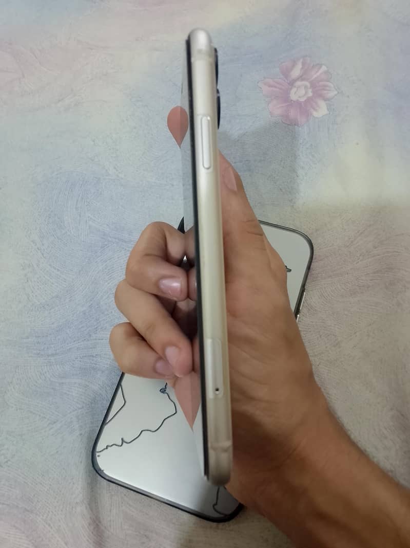 Apple iPhone 11 2