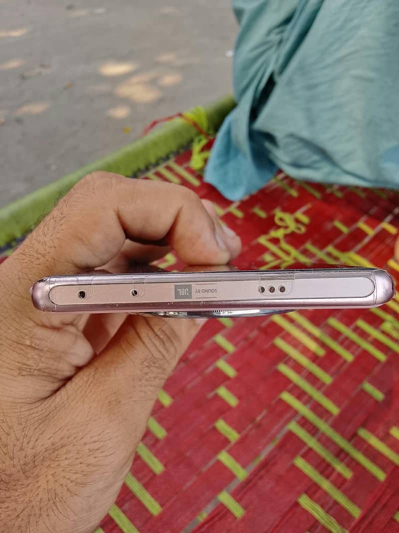 Infinix Zero 40 4