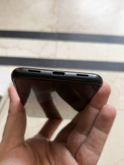 Google Pixel 4a + Box & Charger