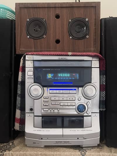 Aiwa Amplifier and Sony speakers (urgent sale)