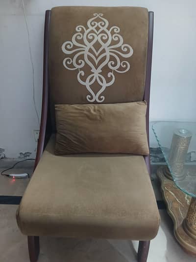 2 sofa set 1 table