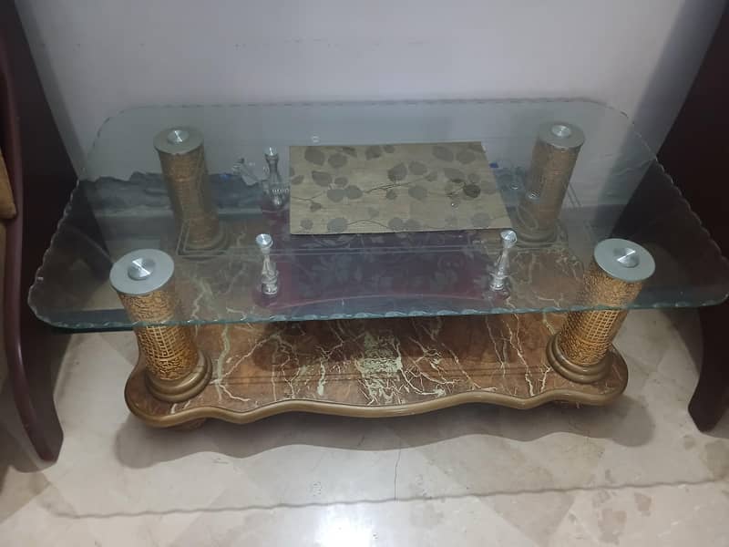 2 sofa set 1 table 1