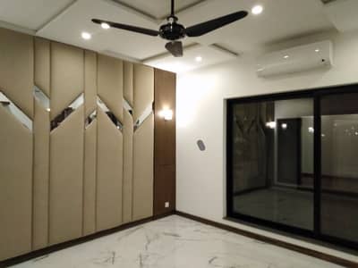 Fair-Priced 1 Kanal House Available In Model Town