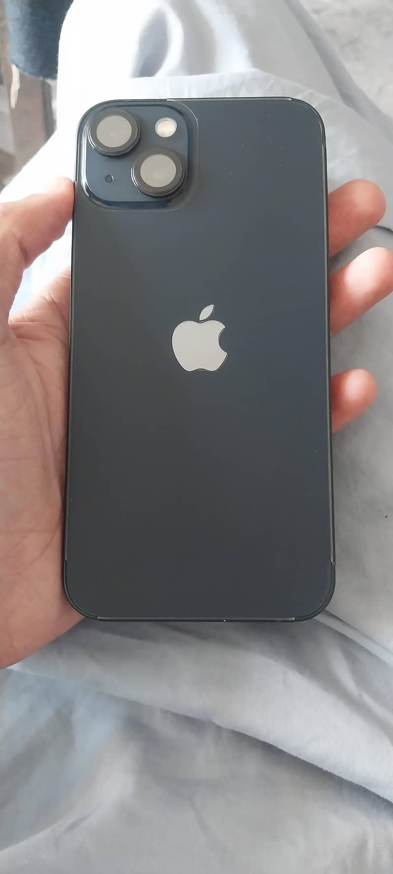 Apple iPhone 13 0