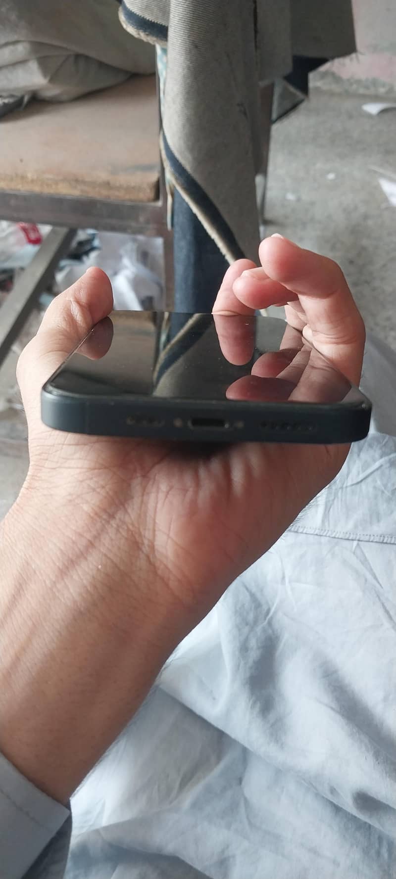 Apple iPhone 13 4