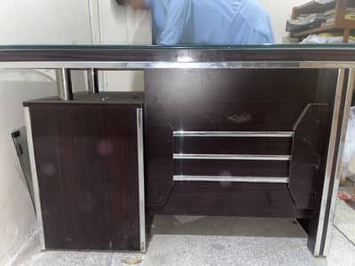 Office table