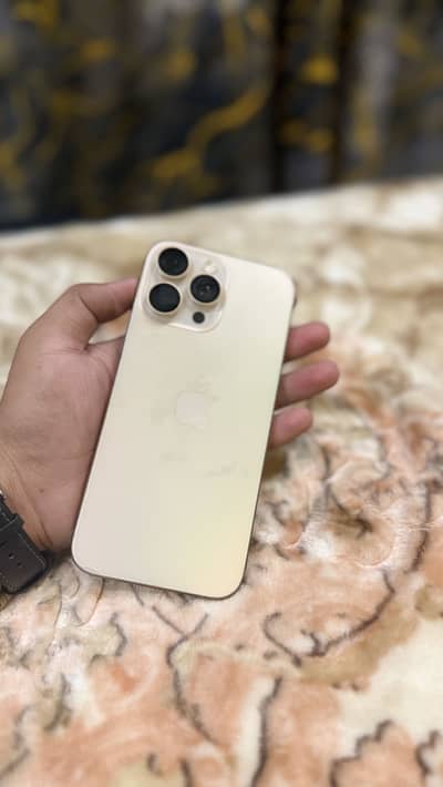Apple iPhone 16 Pro Max