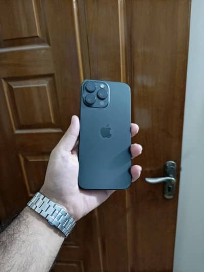 Apple iPhone 16 Pro Max