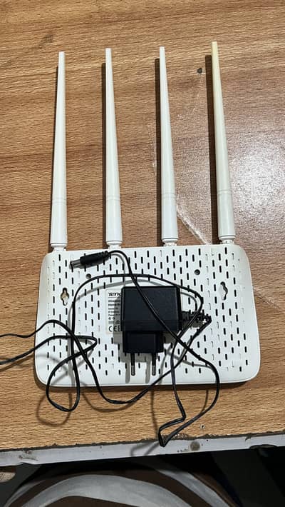 Tenda Router Repeater Expender N300 4 antenna