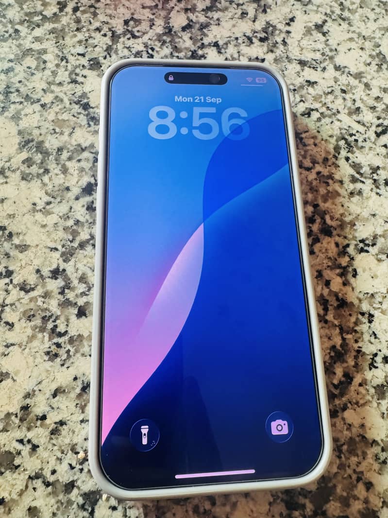 Apple iPhone 16 Pro Max 6