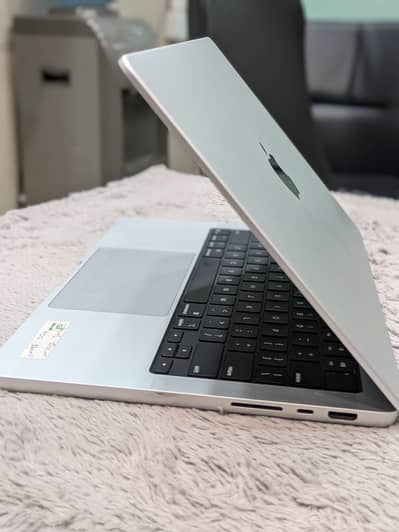 MacBook pro m5 16gb ram 512ssd