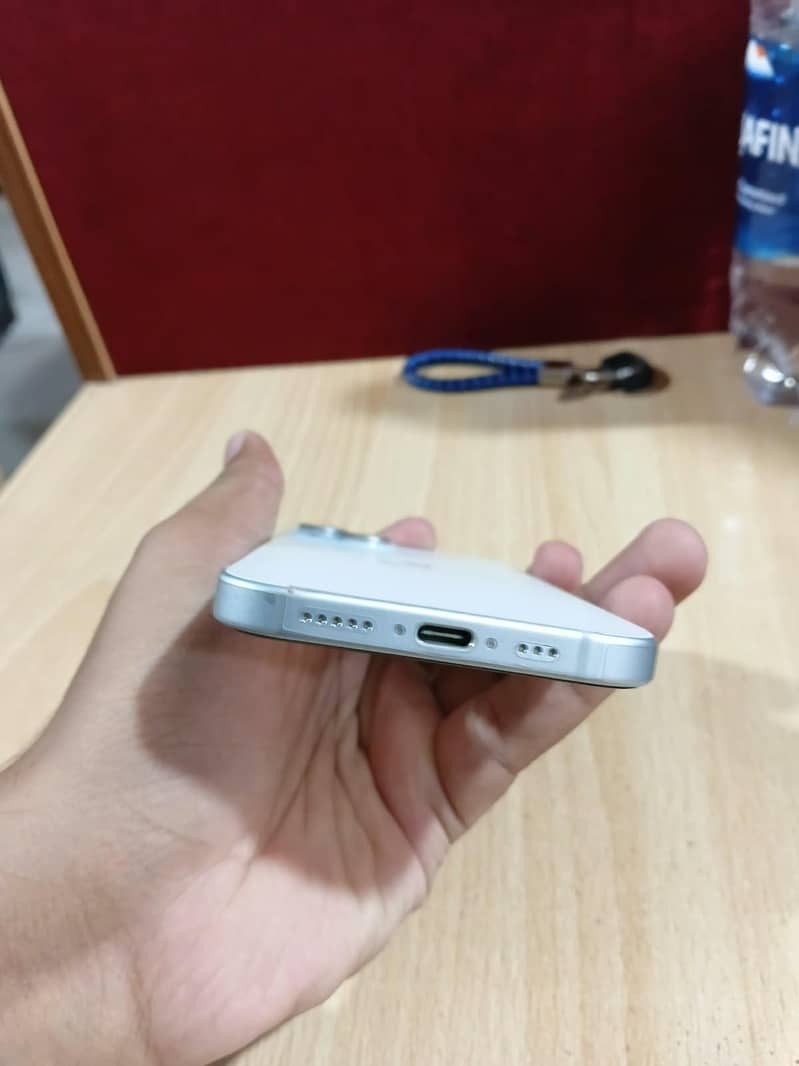 Apple iPhone 15 1