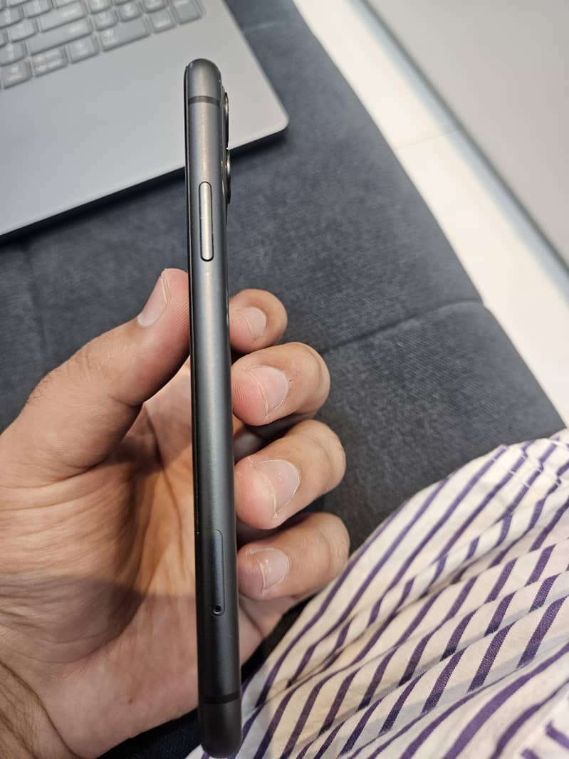 Apple iPhone 11 2
