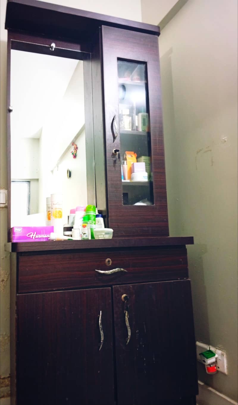 Dressing Table 3