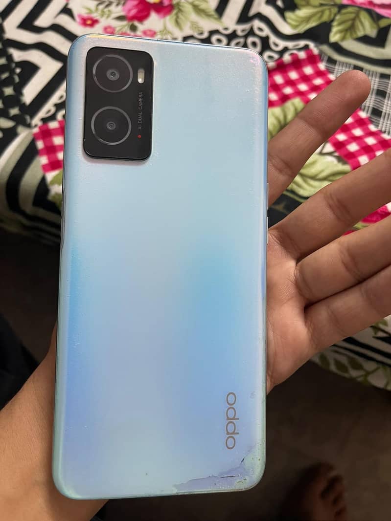 OPPO A76 0
