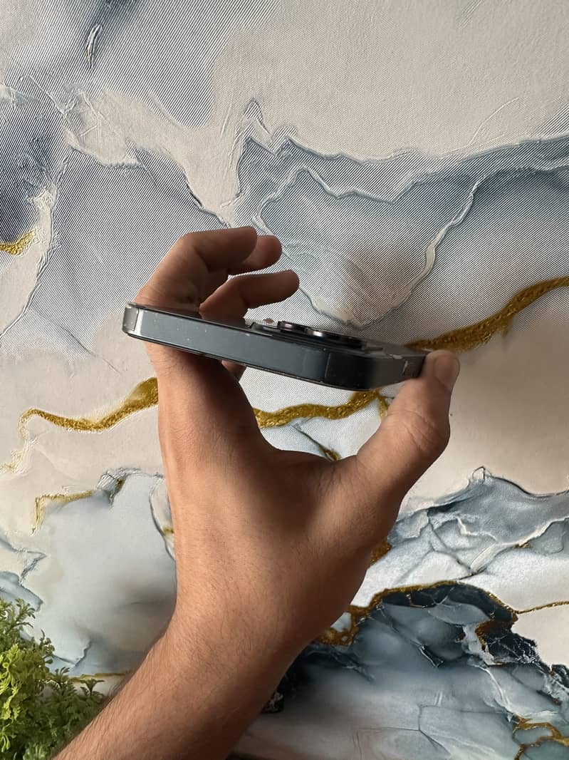 Apple iPhone 14 6