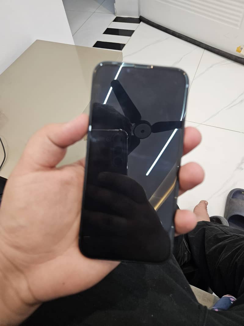 Apple iPhone 14 2