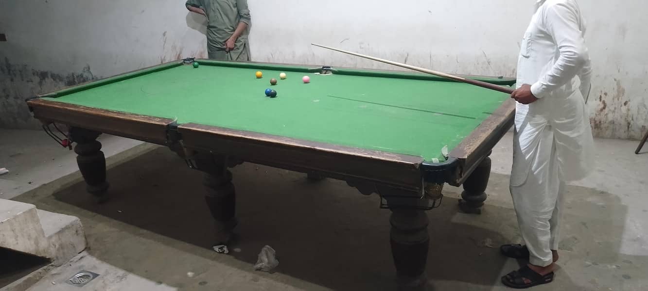 snooker table 0