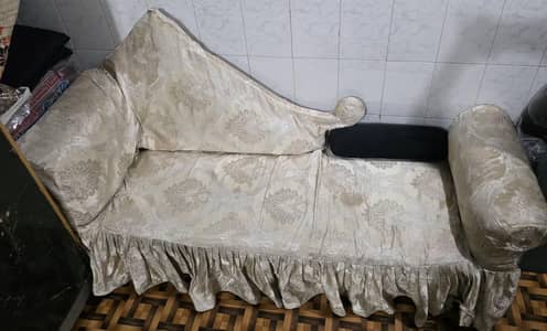 Beautiful Deewan Seat / Sofa Set For Sale