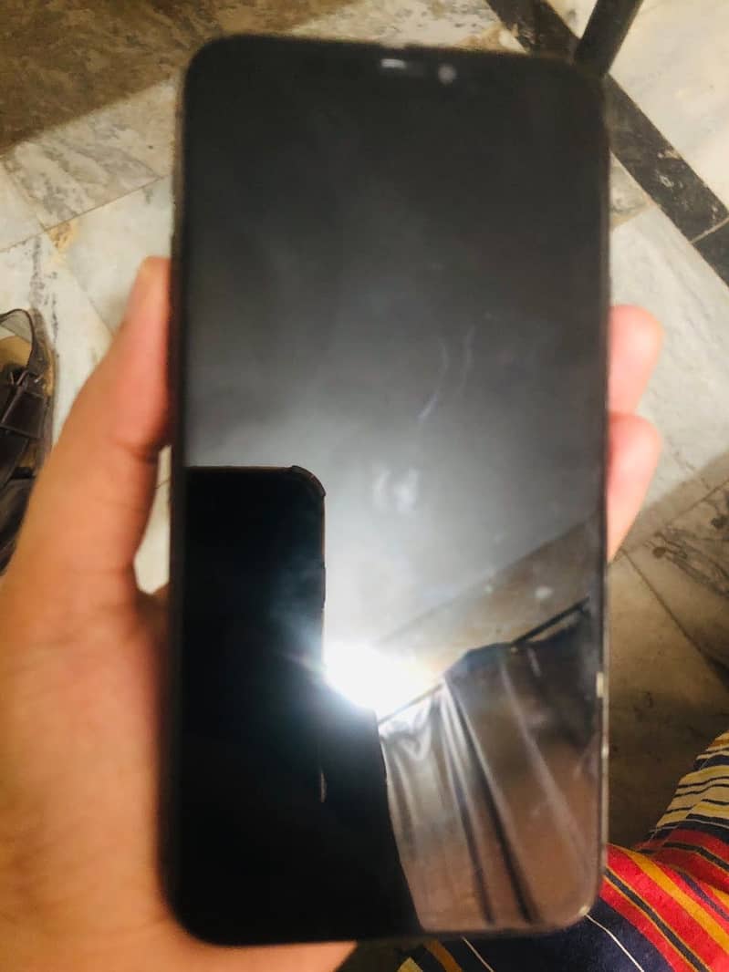 Apple iPhone 11 Pro 1
