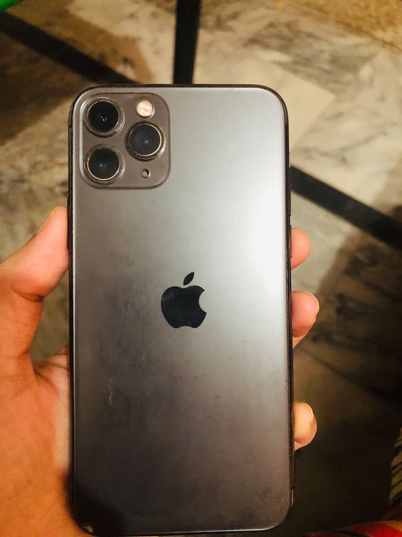 Apple iPhone 11 Pro 2