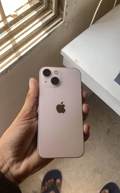 Apple iPhone 13