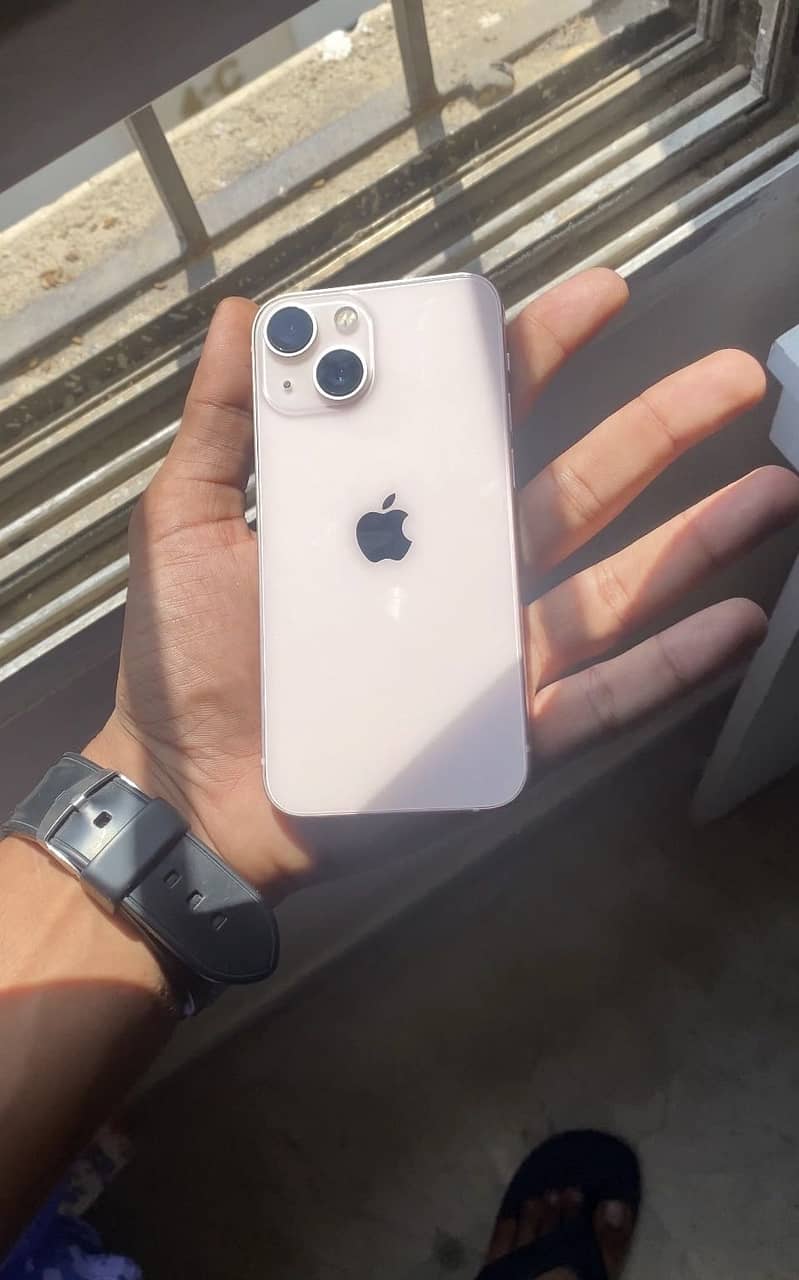 Apple iPhone 13 1
