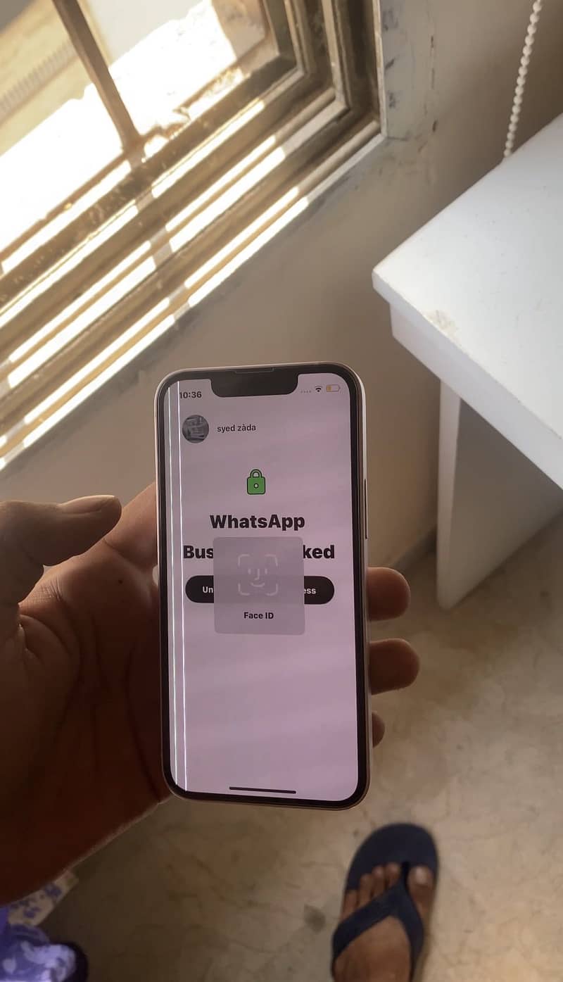 Apple iPhone 13 2