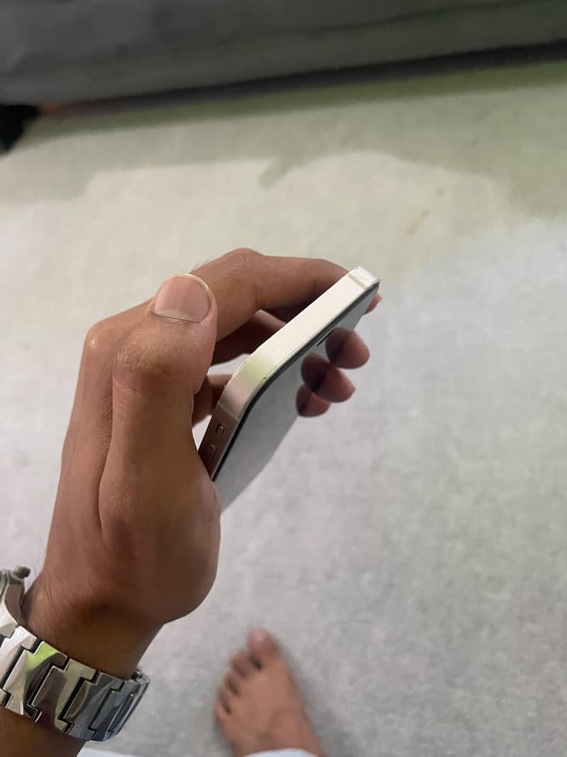 Apple iPhone 12 mini 3